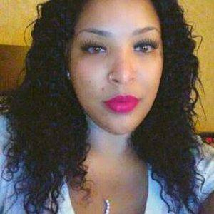 Meet your Posher, Canisha